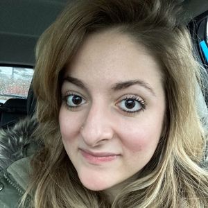 Meet your Posher, Kayla